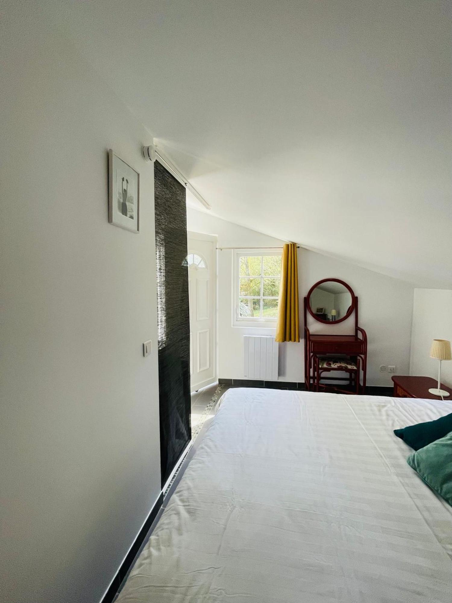 Hotel Ambition Zen Presles Presles  Esterno foto