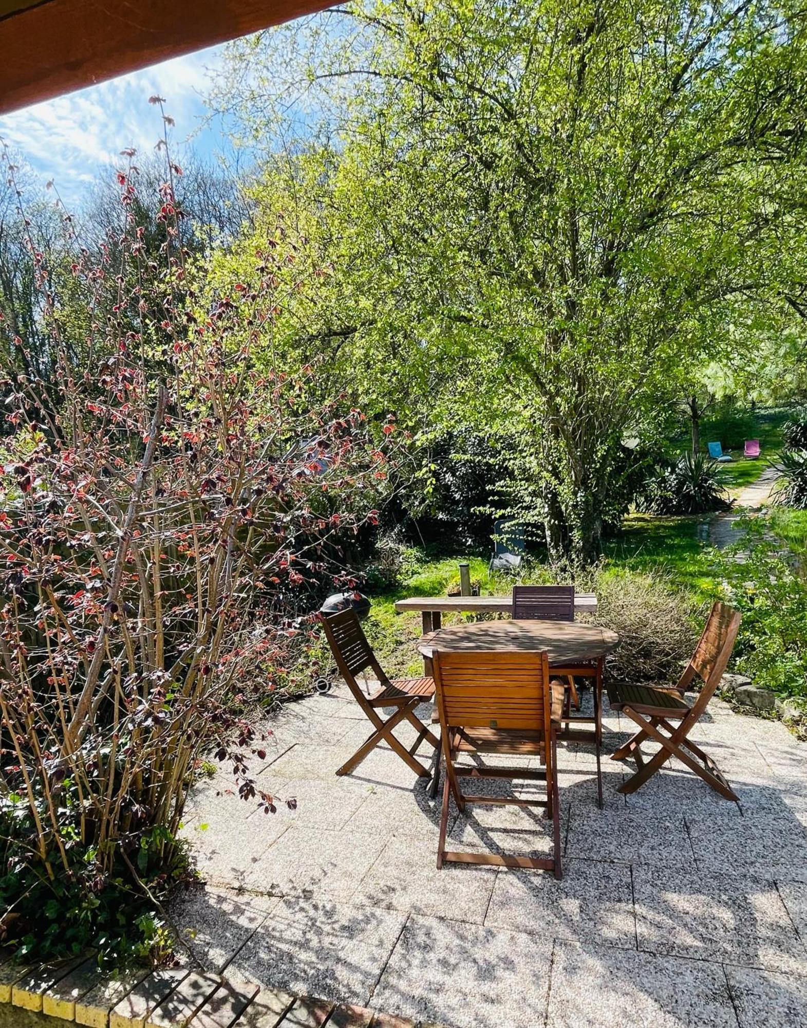 Hotel Ambition Zen Presles Presles  Esterno foto